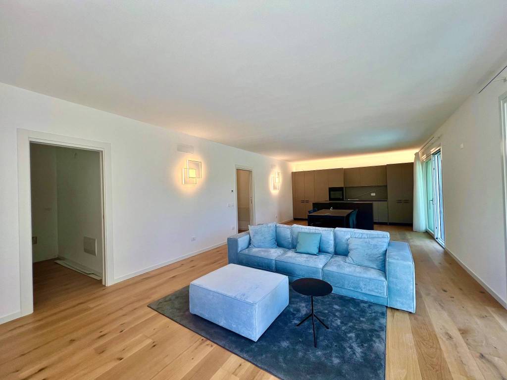 casa indipendente in vendita a Manerba del Garda