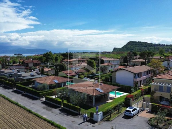 casa indipendente in vendita a Manerba del Garda