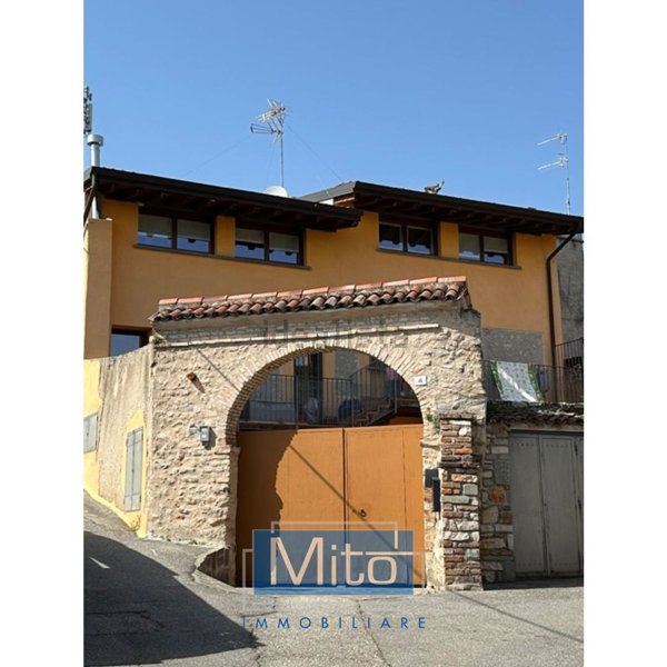 appartamento in vendita a Manerba del Garda in zona Montinelle
