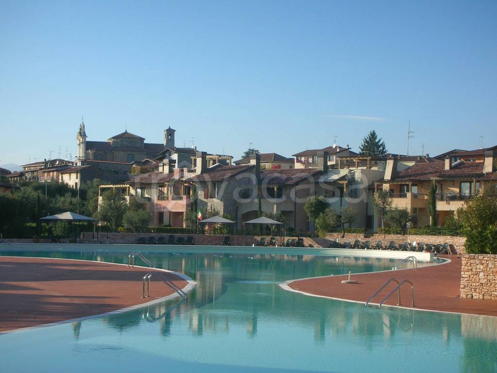 appartamento in vendita a Manerba del Garda in zona Solarolo