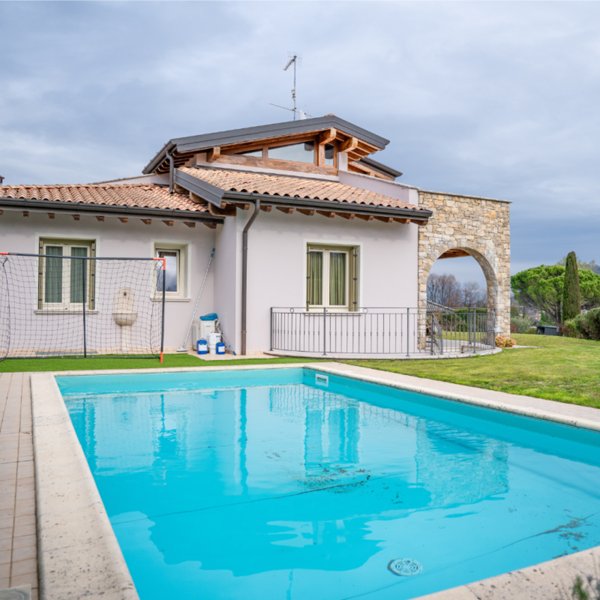 casa indipendente in vendita a Manerba del Garda