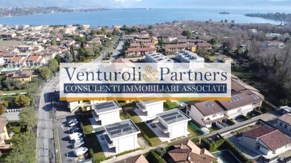 casa indipendente in vendita a Manerba del Garda