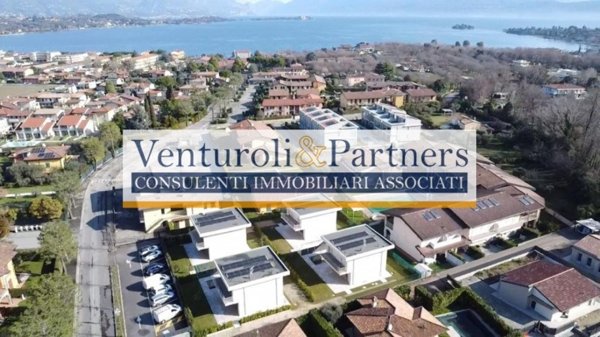 casa indipendente in vendita a Manerba del Garda