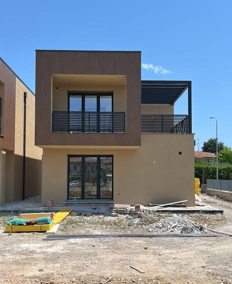 casa indipendente in vendita a Manerba del Garda in zona Pieve Vecchia