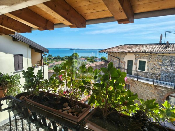 appartamento in vendita a Manerba del Garda in zona Gardoncino