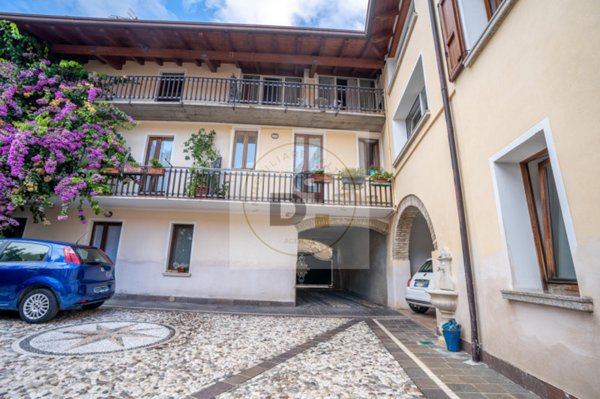 casa indipendente in vendita a Manerba del Garda