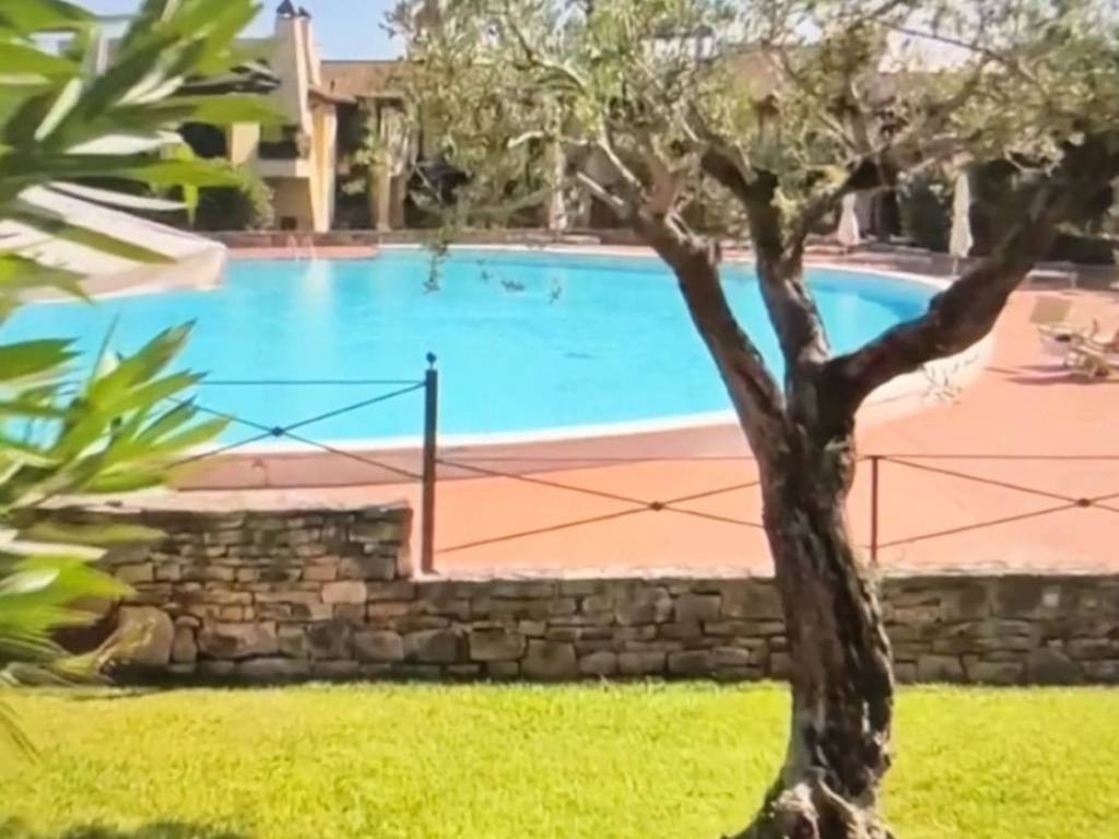 appartamento in vendita a Manerba del Garda in zona Solarolo