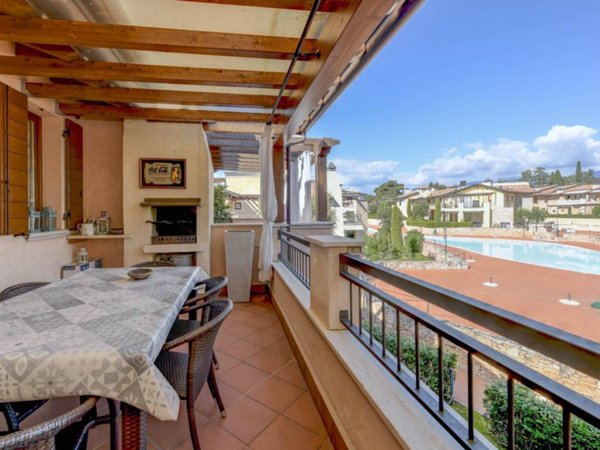 appartamento in vendita a Manerba del Garda in zona Solarolo