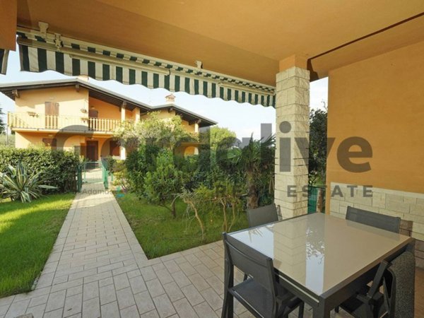 casa indipendente in vendita a Manerba del Garda