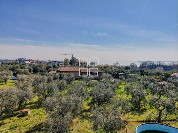 casa indipendente in vendita a Manerba del Garda