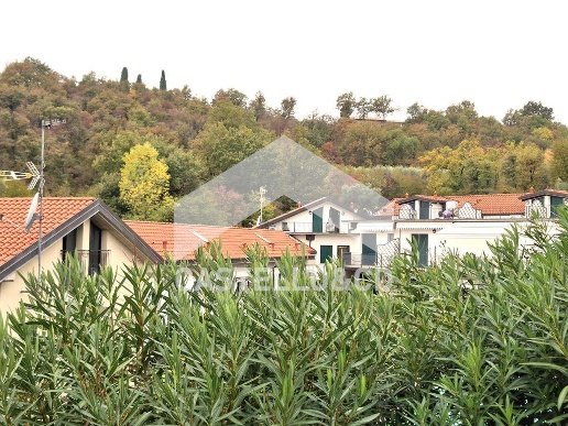 appartamento in vendita a Manerba del Garda in zona Pieve Vecchia