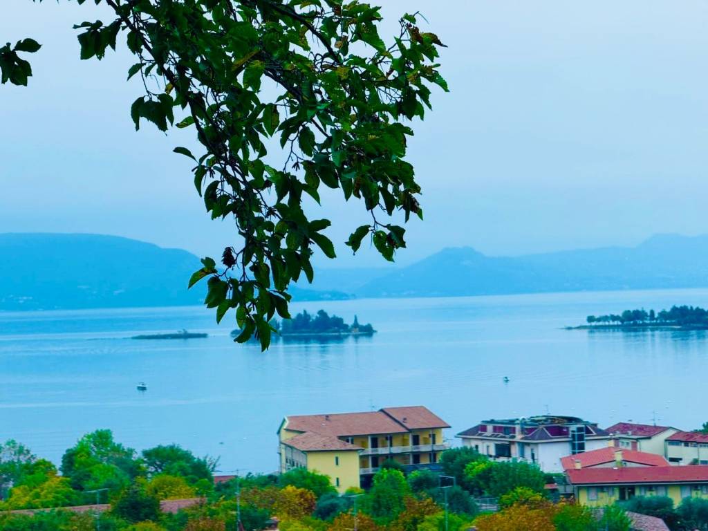 appartamento in vendita a Manerba del Garda in zona Pieve Vecchia