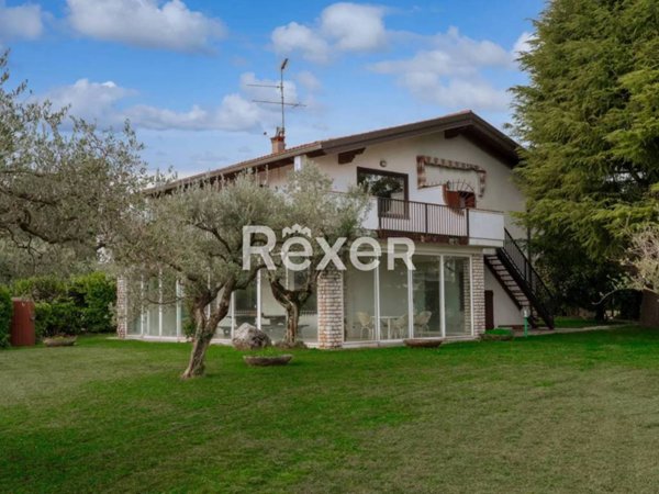 appartamento in vendita a Manerba del Garda in zona Pieve Vecchia