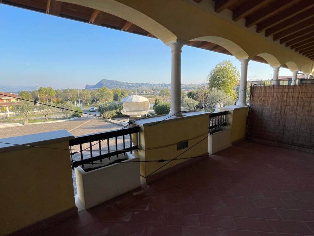 appartamento in vendita a Manerba del Garda in zona Pieve Vecchia