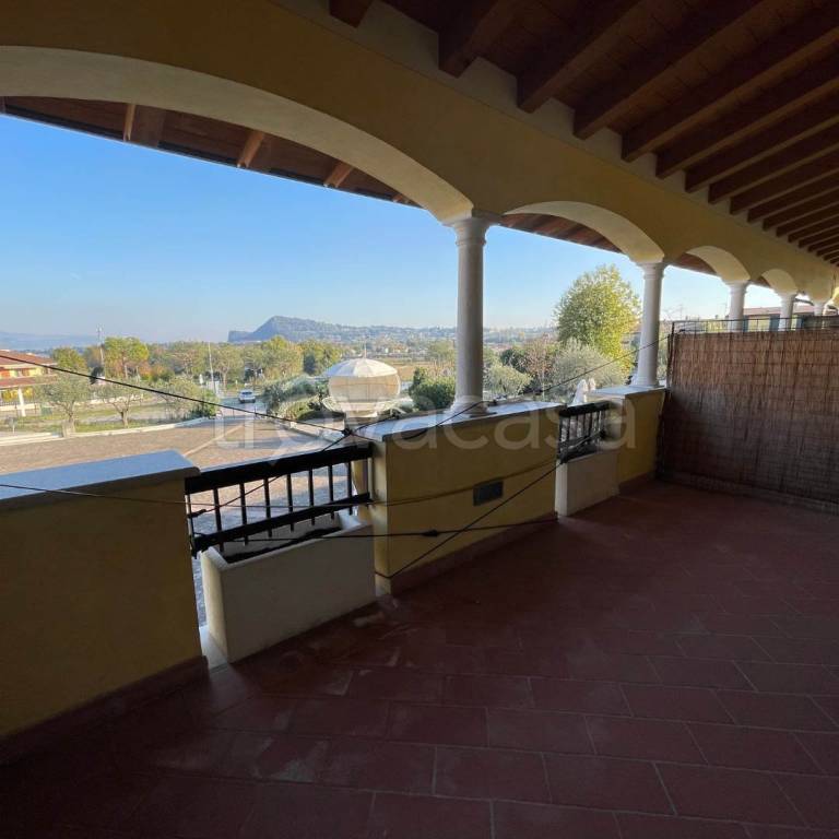 appartamento in vendita a Manerba del Garda in zona Pieve Vecchia