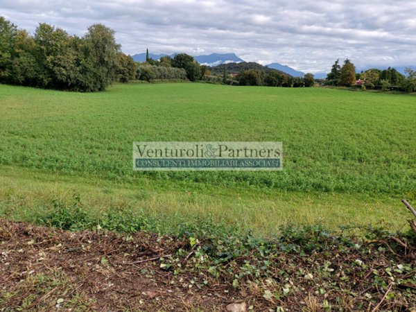 casa indipendente in vendita a Manerba del Garda