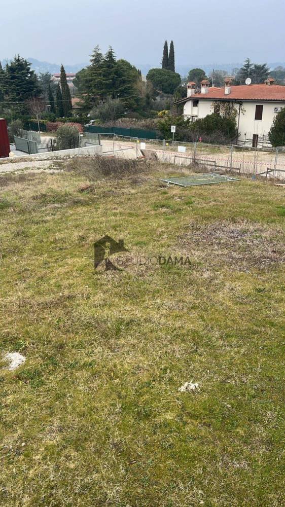terreno edificabile in vendita a Manerba del Garda
