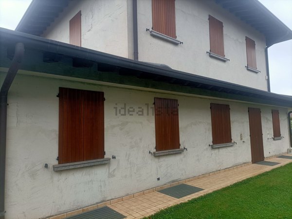casa indipendente in vendita a Manerba del Garda