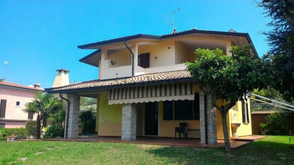 casa indipendente in vendita a Manerba del Garda