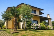 casa indipendente in vendita a Manerba del Garda