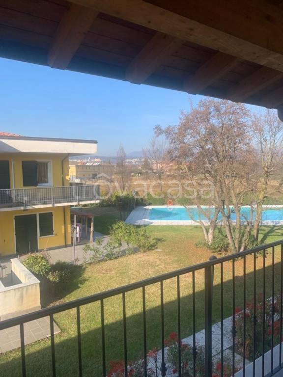 appartamento in vendita a Manerba del Garda in zona Crociale