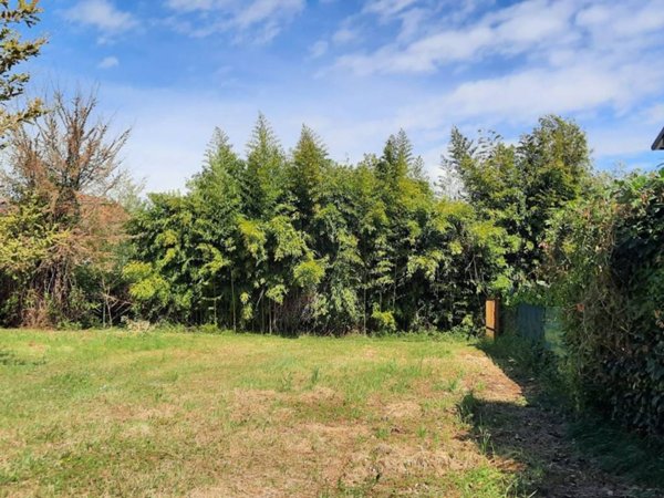 terreno edificabile in vendita a Manerba del Garda in zona Crociale