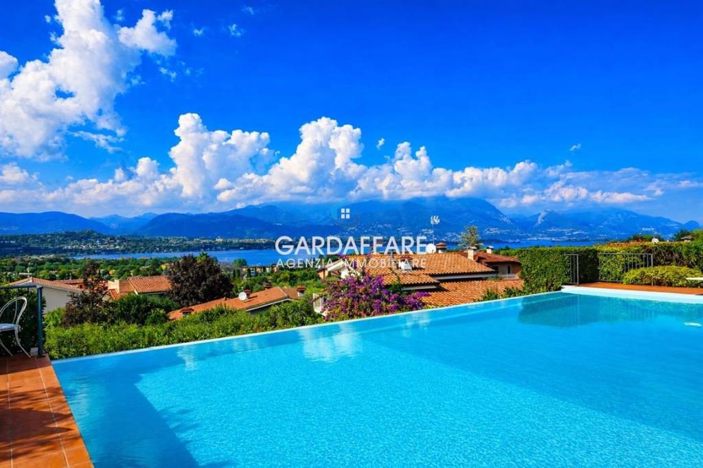 casa indipendente in vendita a Manerba del Garda in zona Montinelle