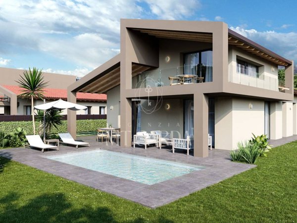 casa indipendente in vendita a Manerba del Garda in zona Solarolo