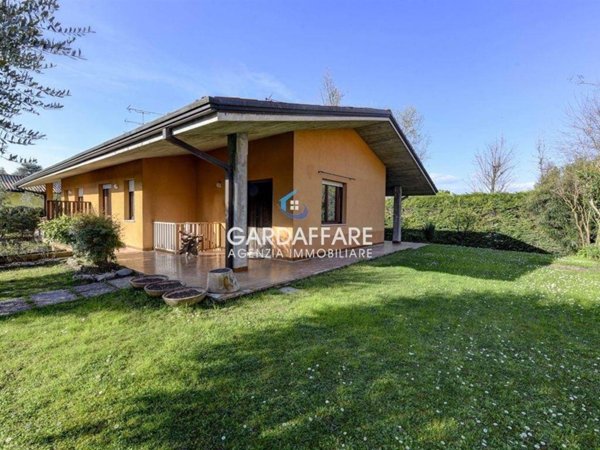 casa indipendente in vendita a Manerba del Garda