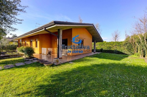 casa indipendente in vendita a Manerba del Garda