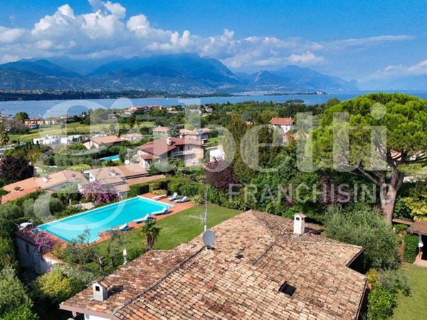 casa indipendente in vendita a Manerba del Garda in zona Montinelle