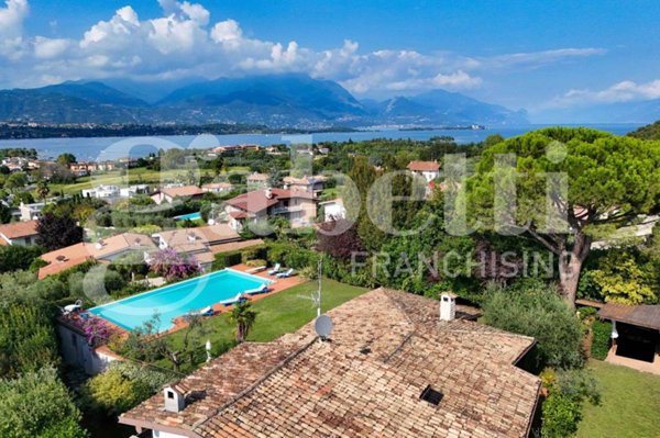 casa indipendente in vendita a Manerba del Garda in zona Montinelle