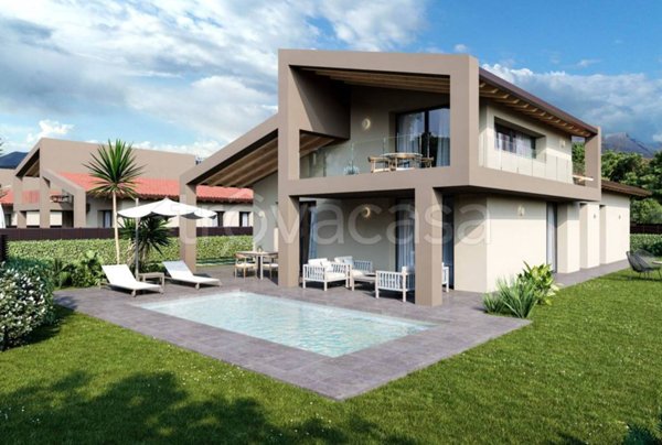 casa indipendente in vendita a Manerba del Garda in zona Solarolo