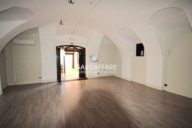 ufficio in vendita a Manerba del Garda in zona Montinelle