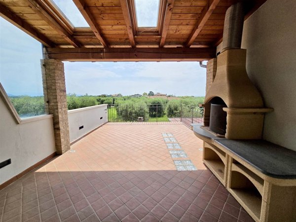 casa indipendente in vendita a Manerba del Garda