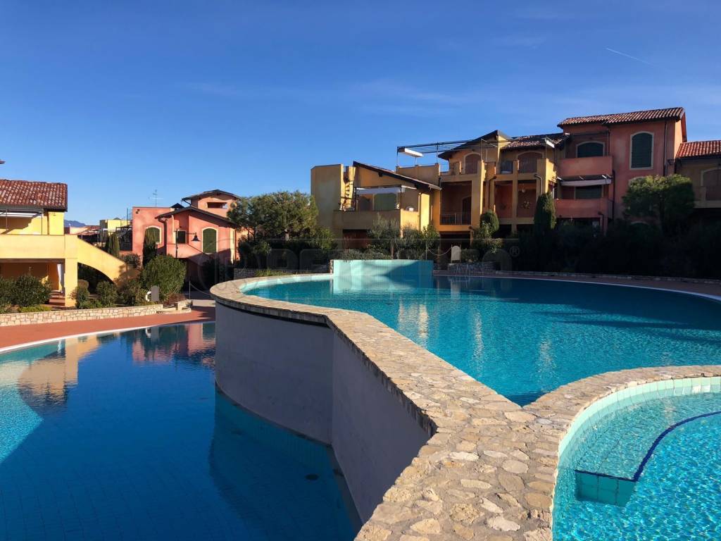 appartamento in vendita a Manerba del Garda in zona Montinelle