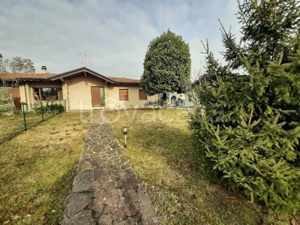 casa indipendente in vendita a Manerba del Garda in zona Crociale