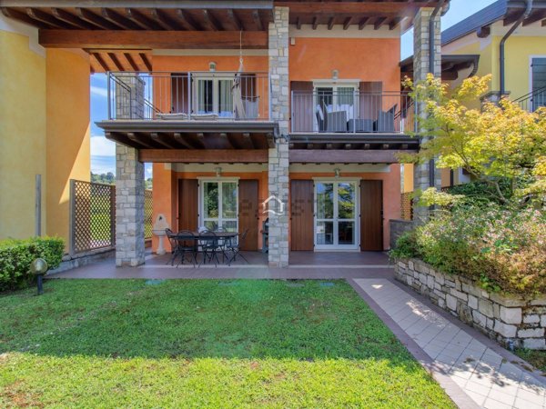 casa indipendente in vendita a Manerba del Garda