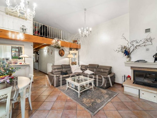 casa indipendente in vendita a Manerba del Garda
