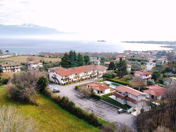 appartamento in vendita a Manerba del Garda in zona Pieve Vecchia