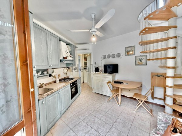 appartamento in vendita a Manerba del Garda in zona Pieve Vecchia