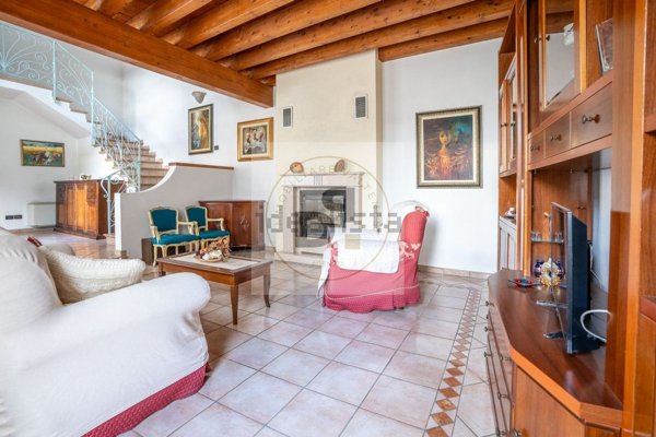 casa indipendente in vendita a Manerba del Garda