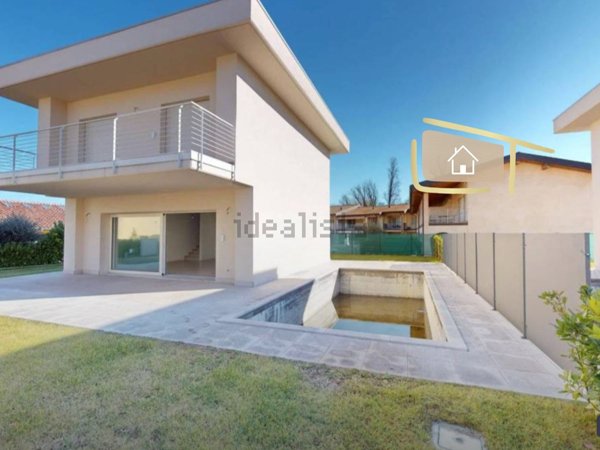 casa indipendente in vendita a Manerba del Garda