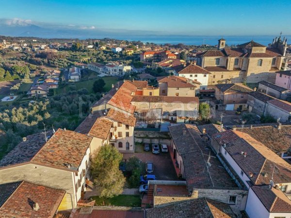 appartamento in vendita a Manerba del Garda in zona Solarolo