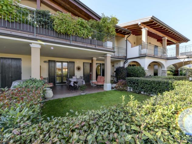 appartamento in vendita a Manerba del Garda in zona Solarolo