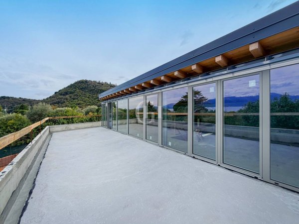 casa indipendente in vendita a Manerba del Garda in zona Montinelle