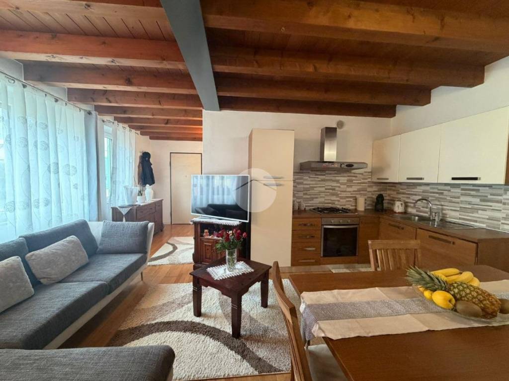 appartamento in vendita a Manerba del Garda in zona Solarolo