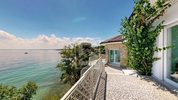 casa indipendente in vendita a Manerba del Garda in zona Gardoncino