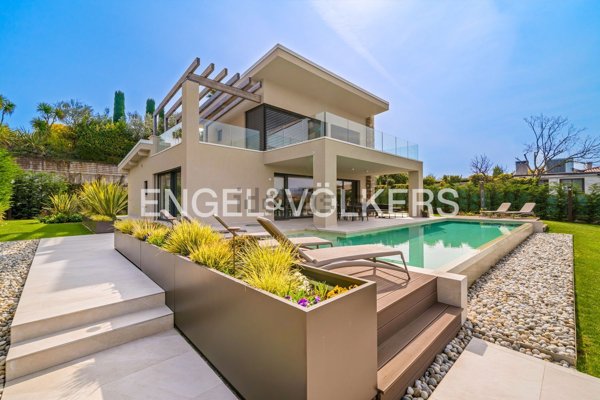 casa indipendente in vendita a Manerba del Garda