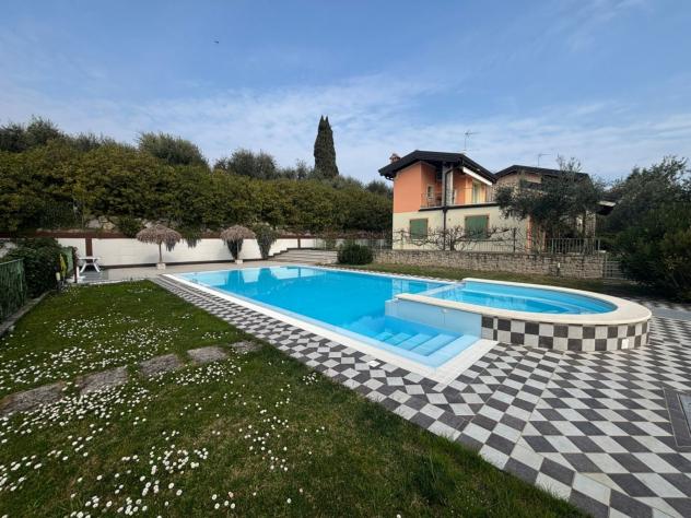 casa indipendente in vendita a Manerba del Garda